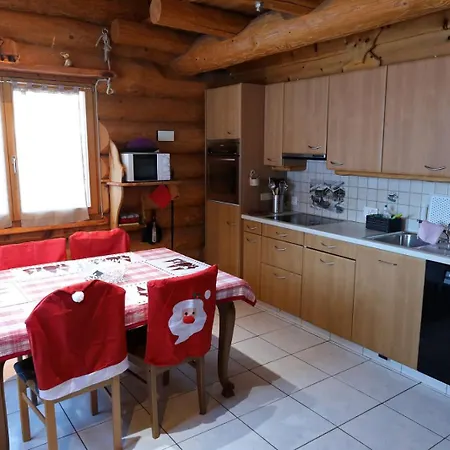 Le De Briey - Complet Chalet *